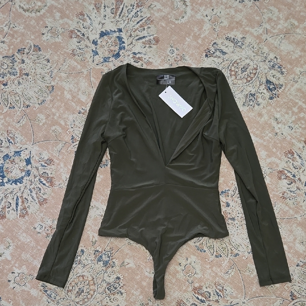 SHOWPO Olive Green Long Sleeve Deep V neck Bodysuit Stretch Size 8 Small New